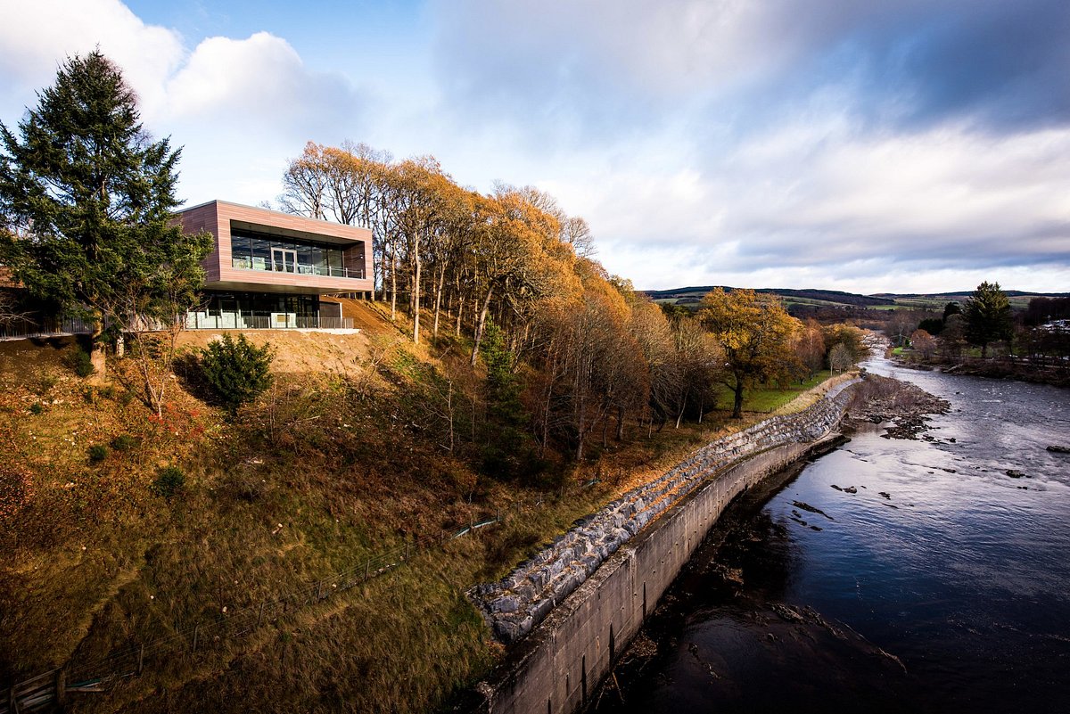 Pitlochry Dam.jpg